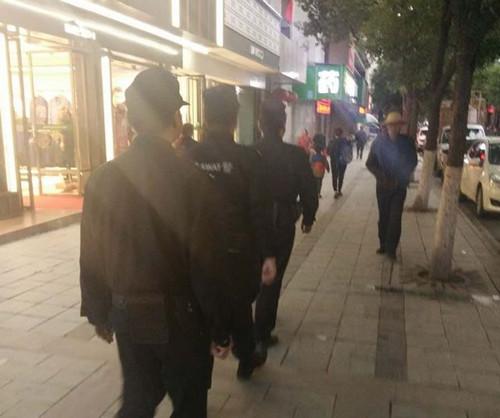 紫阳巡特警大队：警力跟着警情走 巡逻防控保稳定