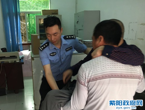 5、【为民解忧显真情 贴心服务暖民心】 (3).jpg