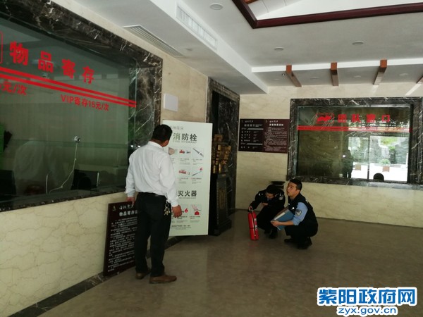 高桥所:深入辖区各单位进行安全检查 (2).jpg