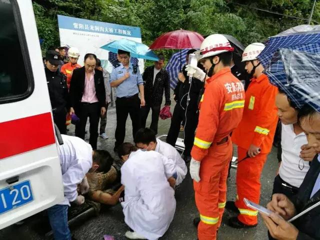 哪里有危险,哪里就有民警的身影……